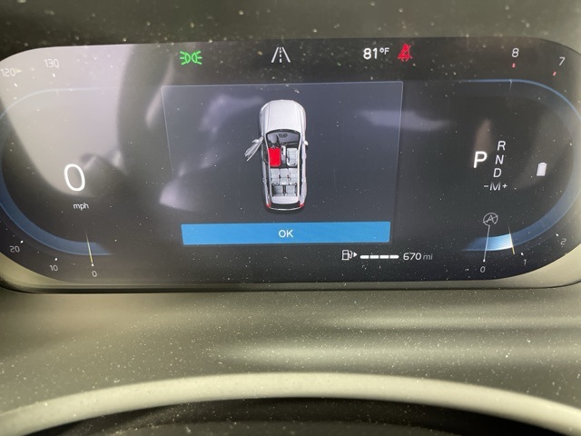 2025 Volvo XC90 B5 AWD Plus photo 24