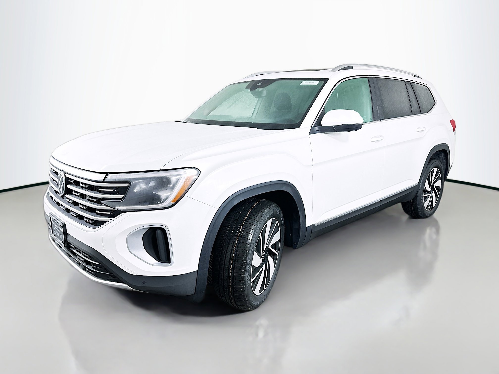 2025 Volkswagen Atlas SEL photo 3