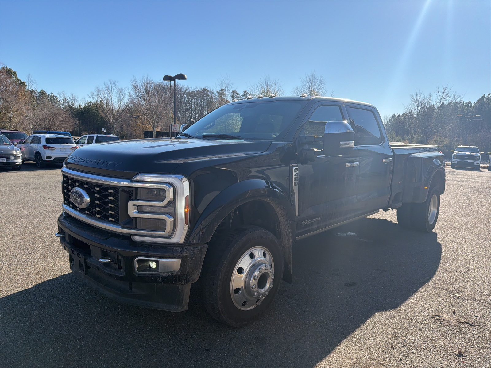 2024 Ford F-450 Super Duty Platinum's photo