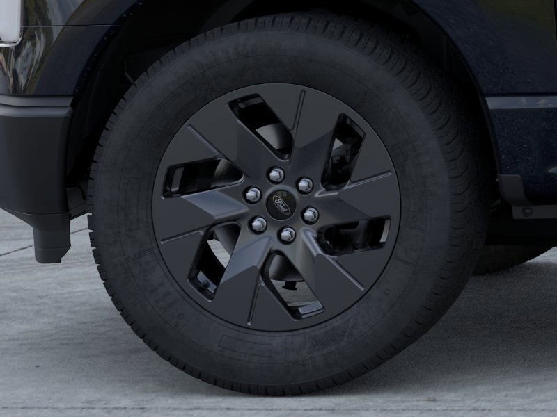 2024 Ford F-150 Lightning photo 16