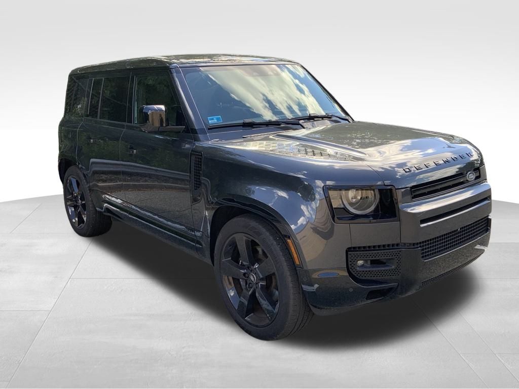 2024 Land Rover Defender 110 V8 photo 3