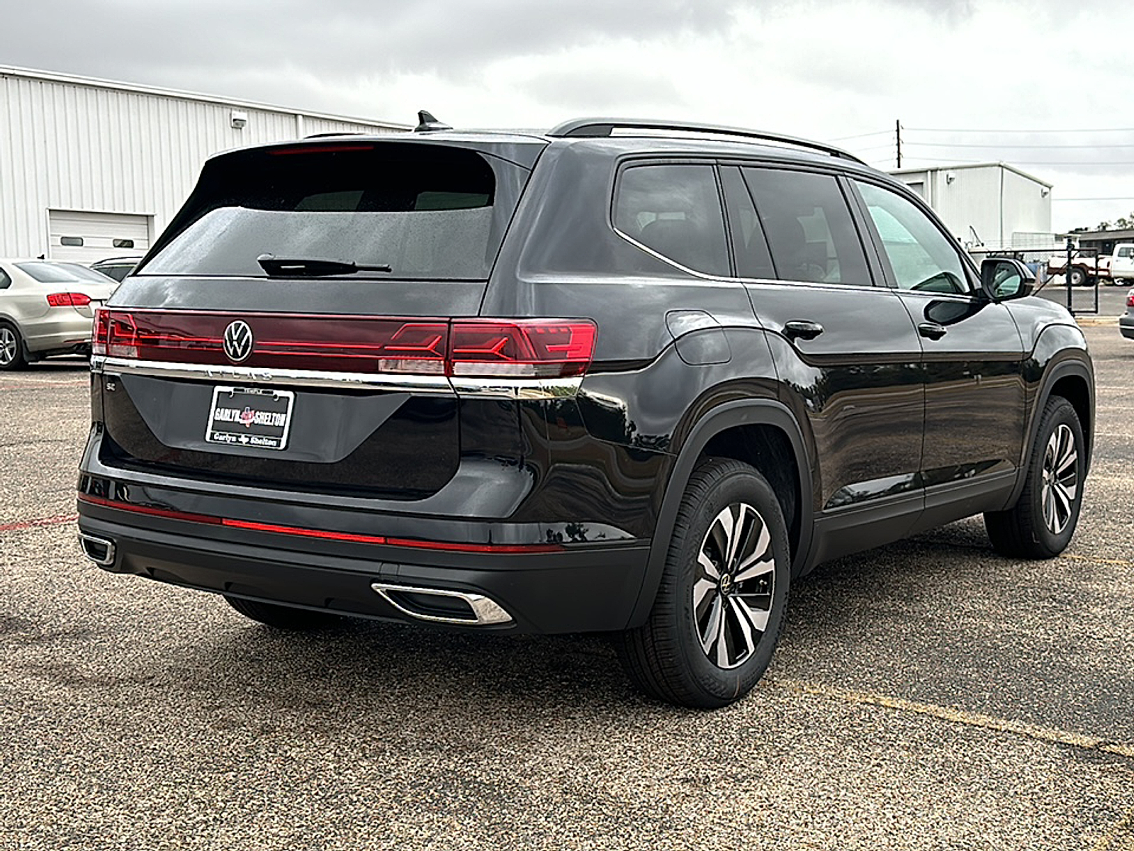 New 2025 Deep Black Pearl Volkswagen 2.0T SE image 8