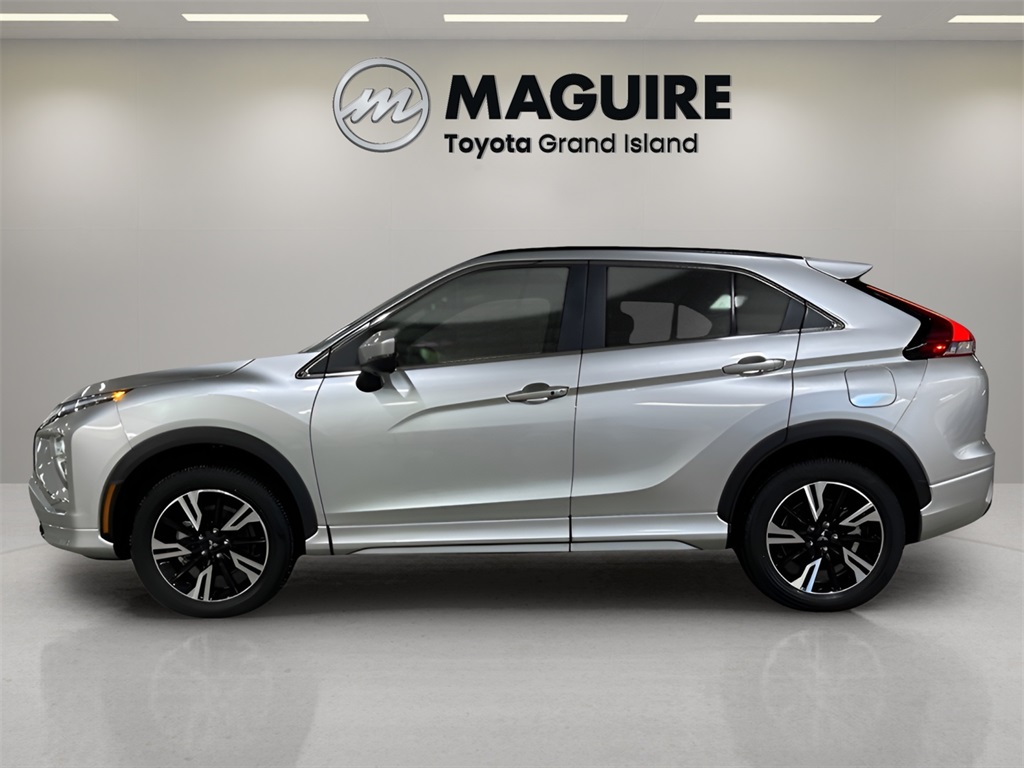 2025 Mitsubishi Eclipse Cross SEL photo 3