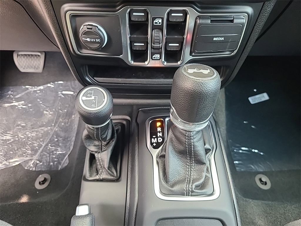 2024 Jeep Wrangler Sport photo 28