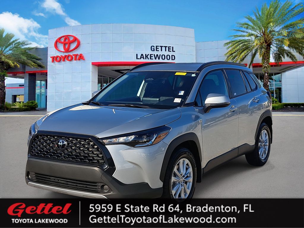 2024 Toyota Corolla Cross LE