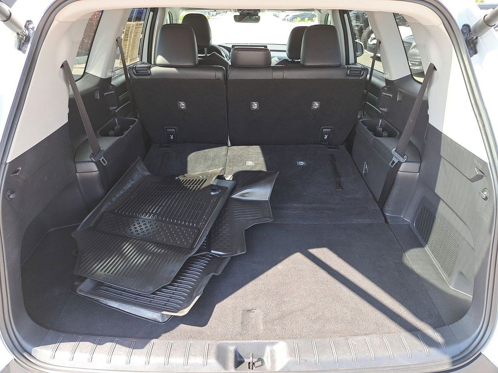 2024 Toyota Grand Highlander XLE photo 12