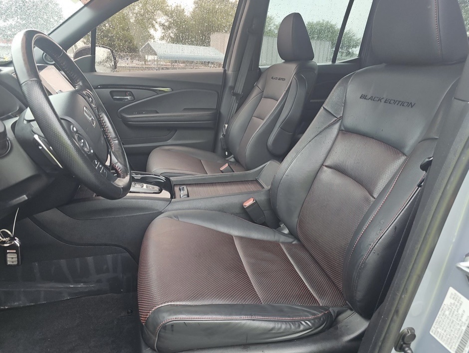 2022 Honda Ridgeline Black Edition photo 11