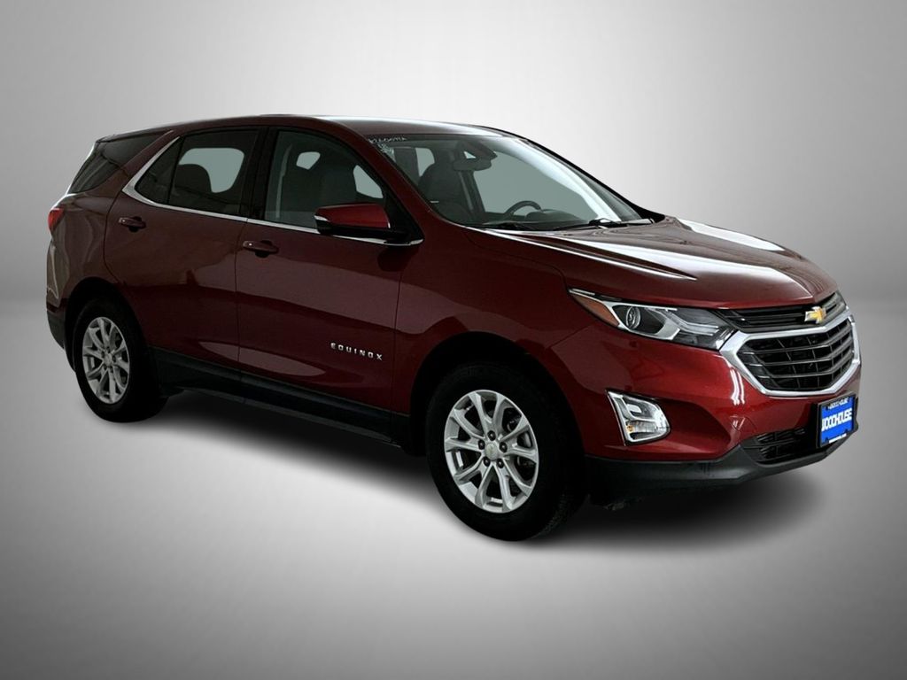 2018 Chevrolet Equinox LT photo 3