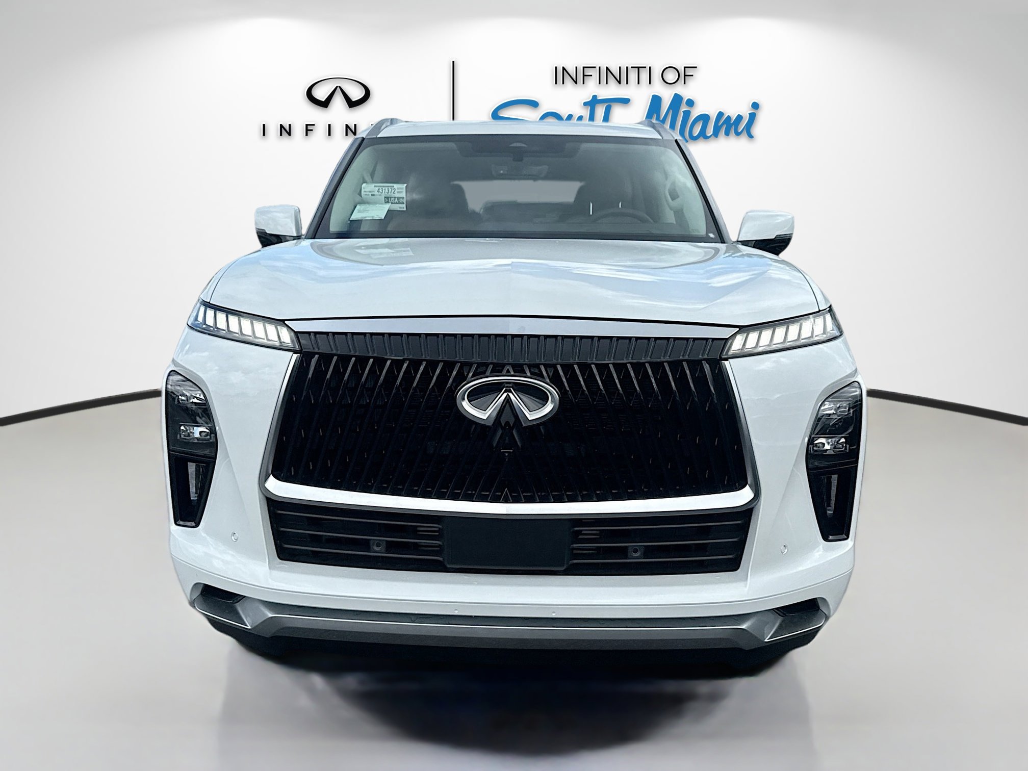 2026 Infiniti QX80 Luxe photo 2