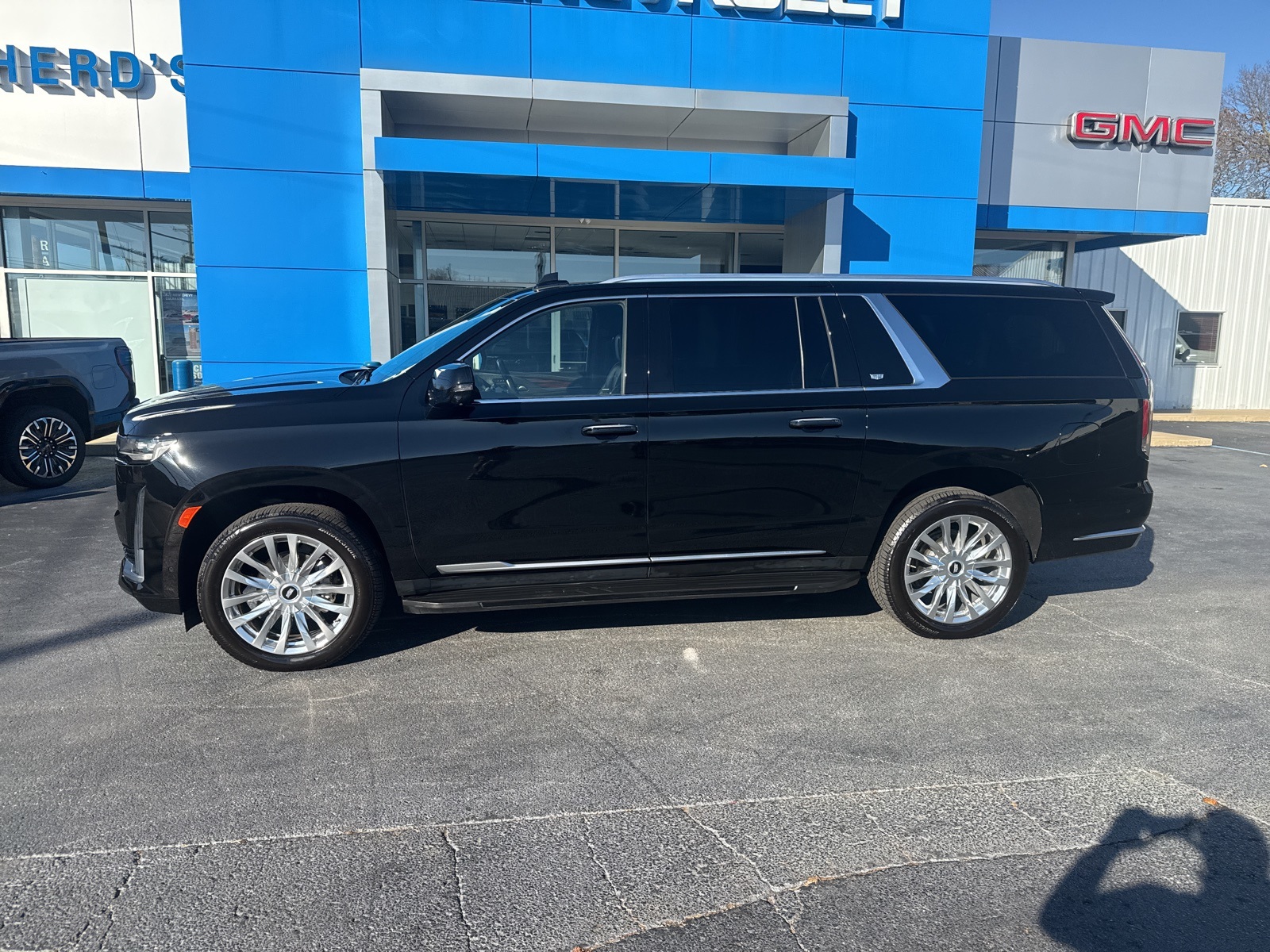 2022 Cadillac Escalade ESV Premium Luxury photo 4