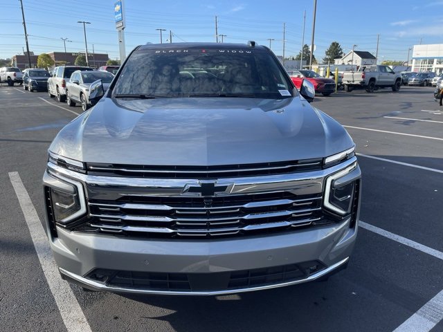 2025 Chevrolet Tahoe Premier photo 2