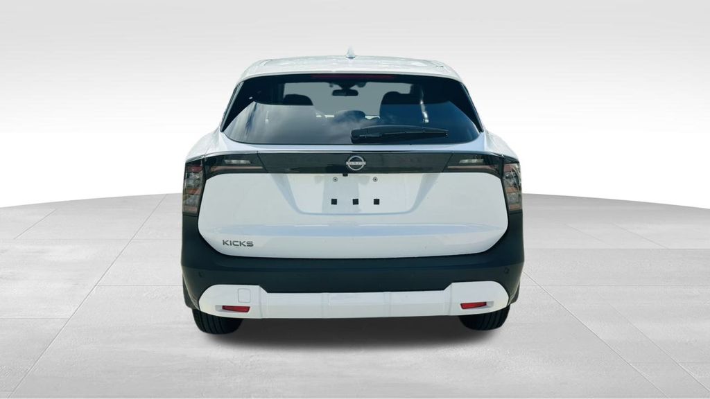 2026 Nissan Kicks SV photo 4