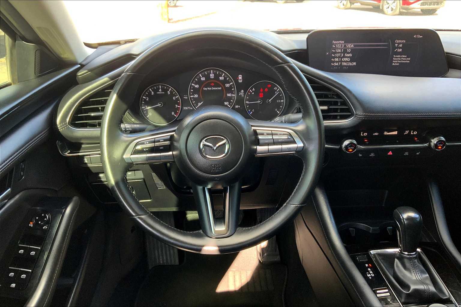 2022 Mazda Mazda3 Preferred photo 5