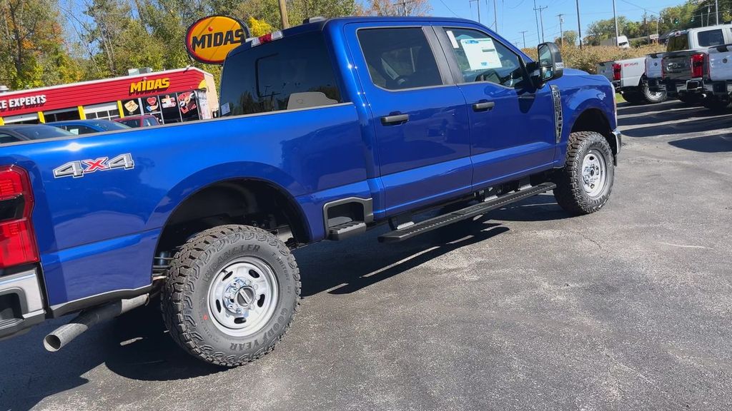 2025 Ford Bronco Badlands photo 3