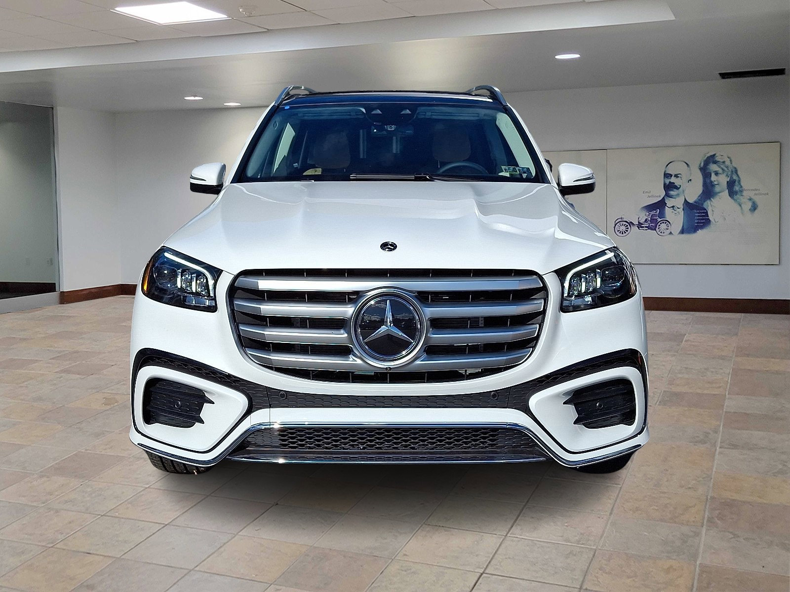2026 Mercedes Benz GLS 450 4MATIC photo 2