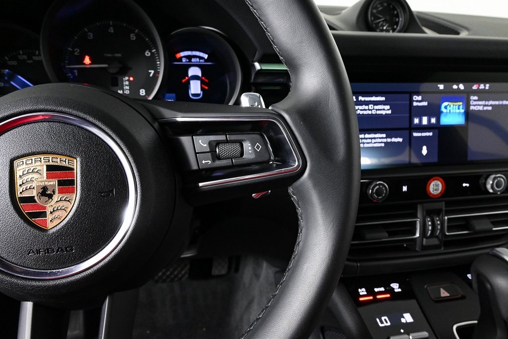 2025 Porsche Macan T photo 10