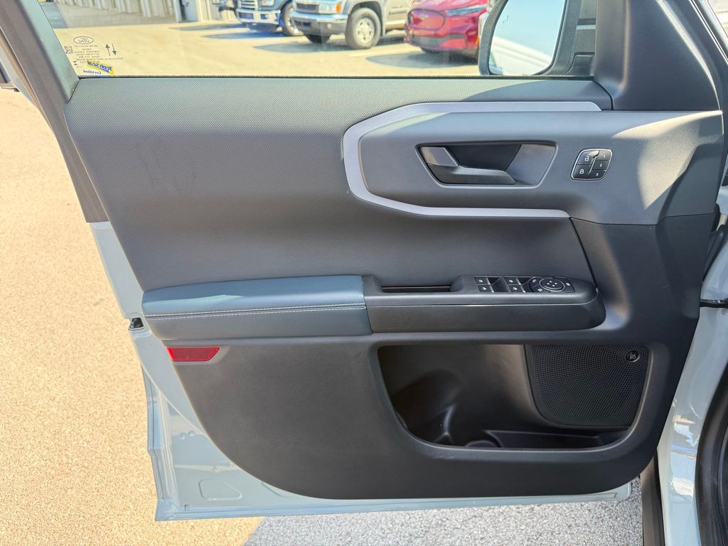 2023 Ford Bronco Sport Outer Banks photo 4
