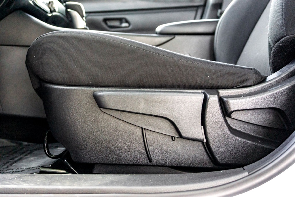 2025 Nissan Sentra S photo 11