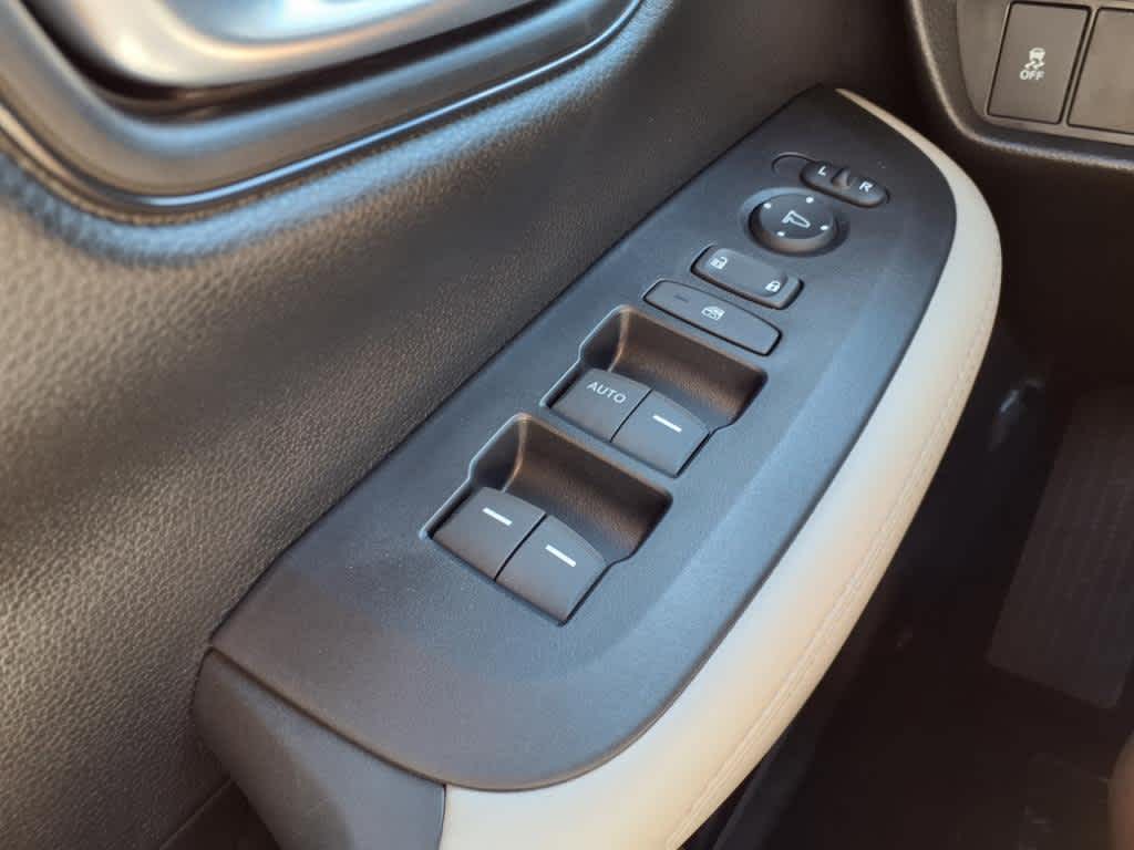 2026 Honda HR-V LX photo 5