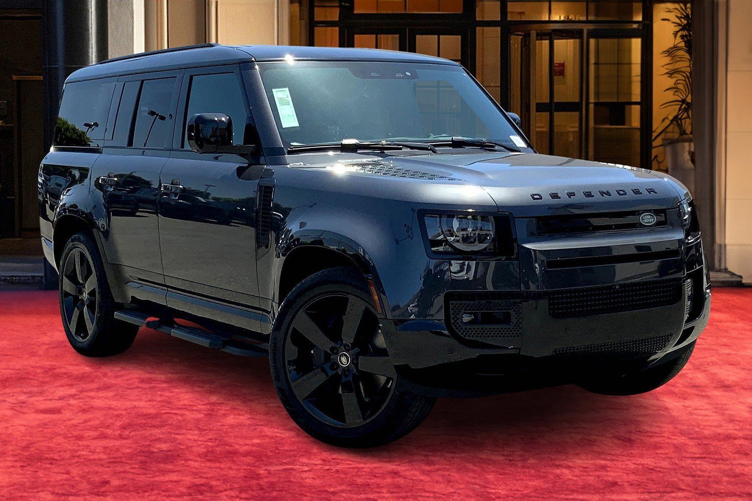 2025 Land Rover Defender 130 X-Dynamic SE photo 2