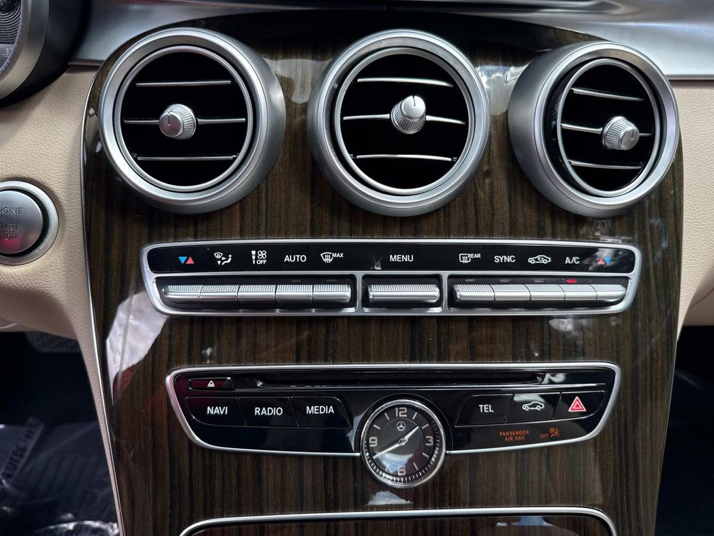 2016 Mercedes Benz C 300 photo 27