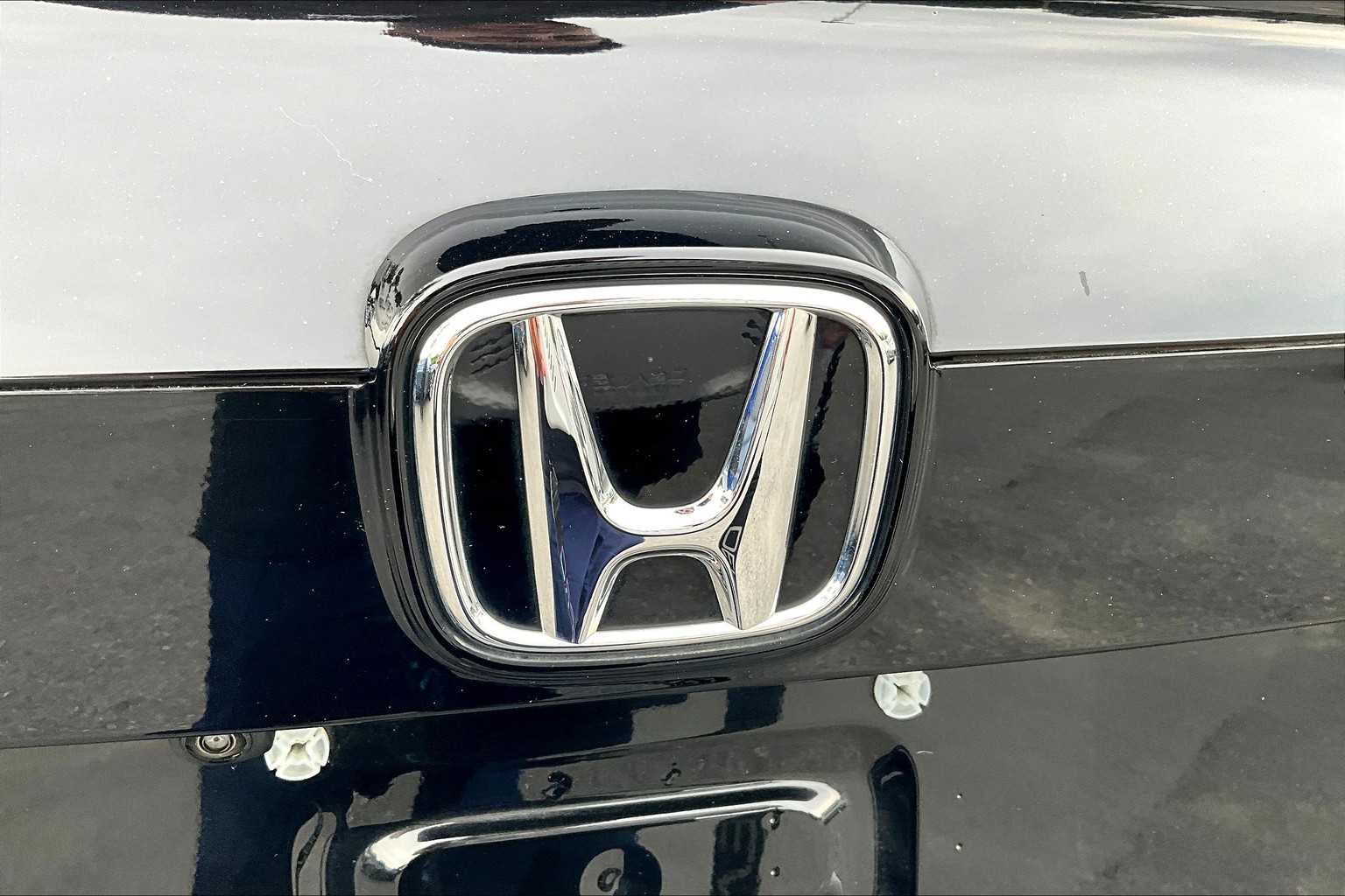 2021 Honda Accord LX photo 9