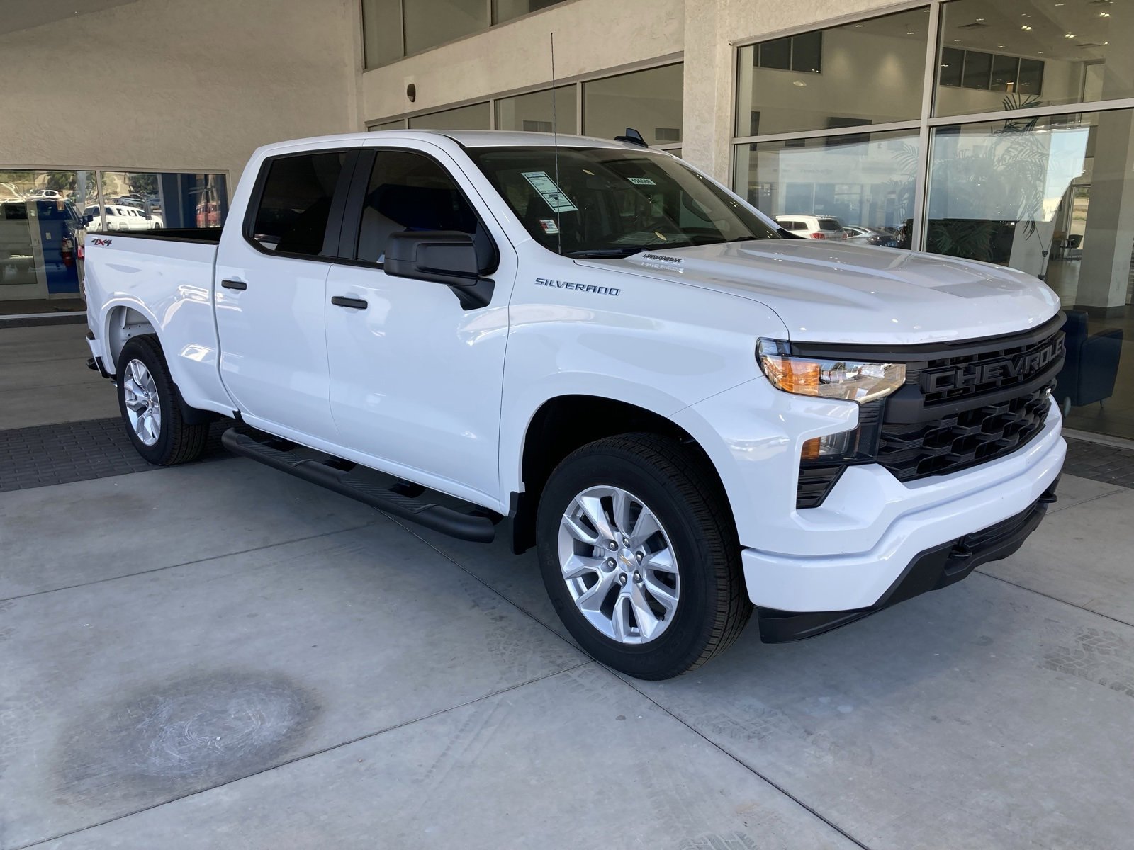 2026 Chevrolet Silverado 1500 Custom photo 3
