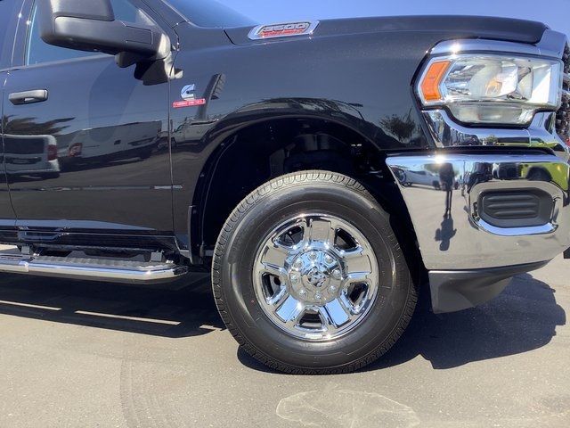 2023 Ram 3500 Tradesman photo 3