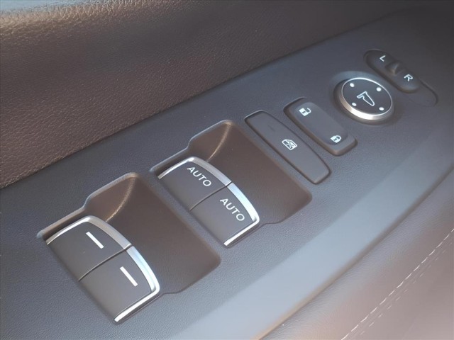 2026 Honda HR-V EX-L photo 22