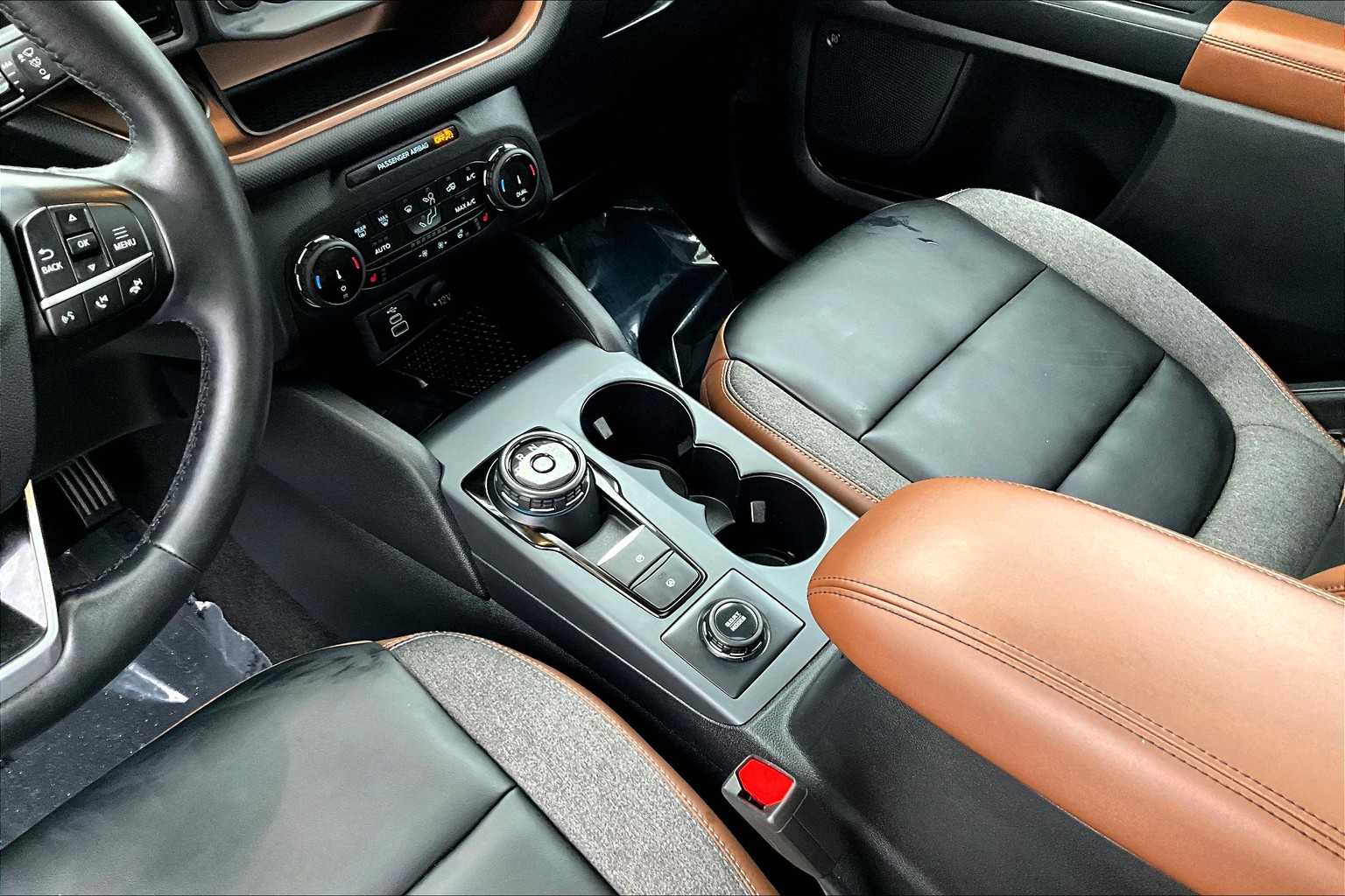 2024 Ford Bronco Sport Outer Banks photo 14