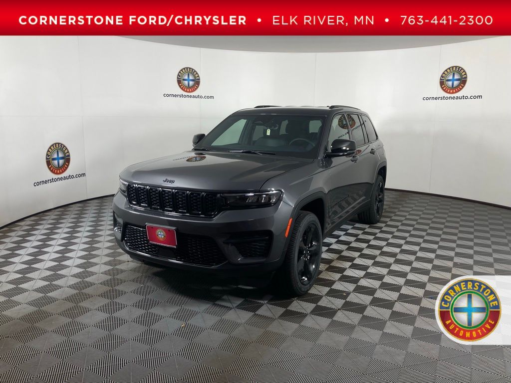 2025 Jeep Grand Cherokee Altitude's photo