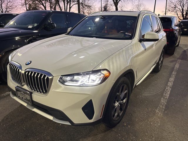 2023 BMW X3 30i's photo