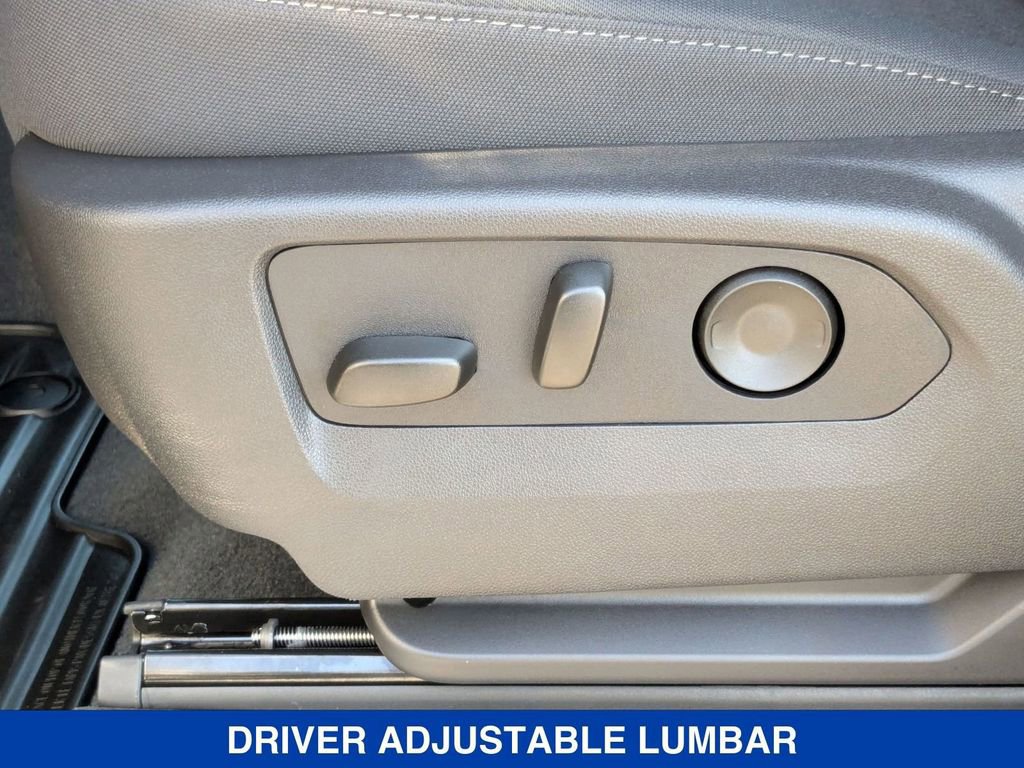 2025 Chevrolet Silverado 1500 LT photo 9