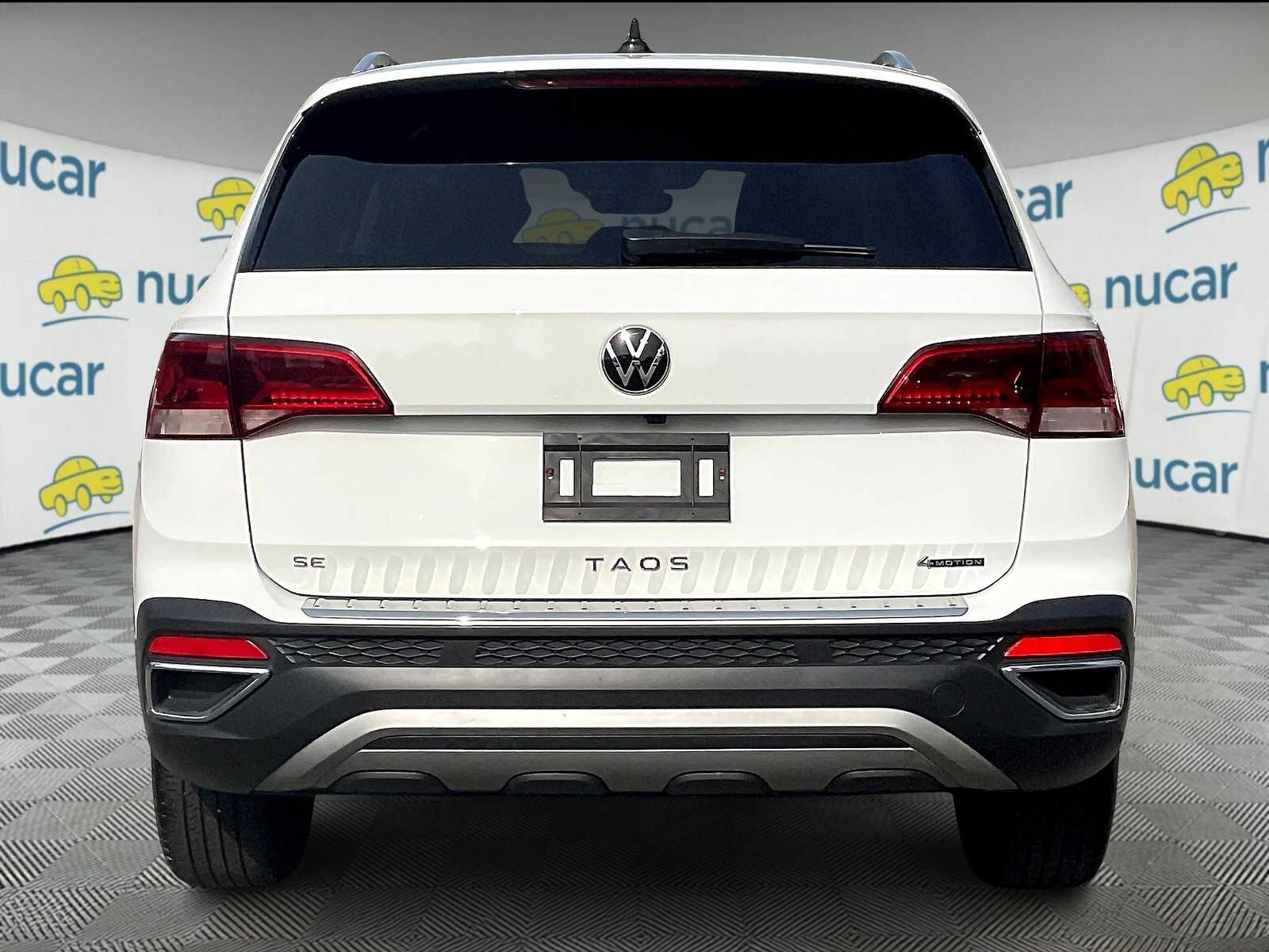 2023 Volkswagen Taos SE photo 3