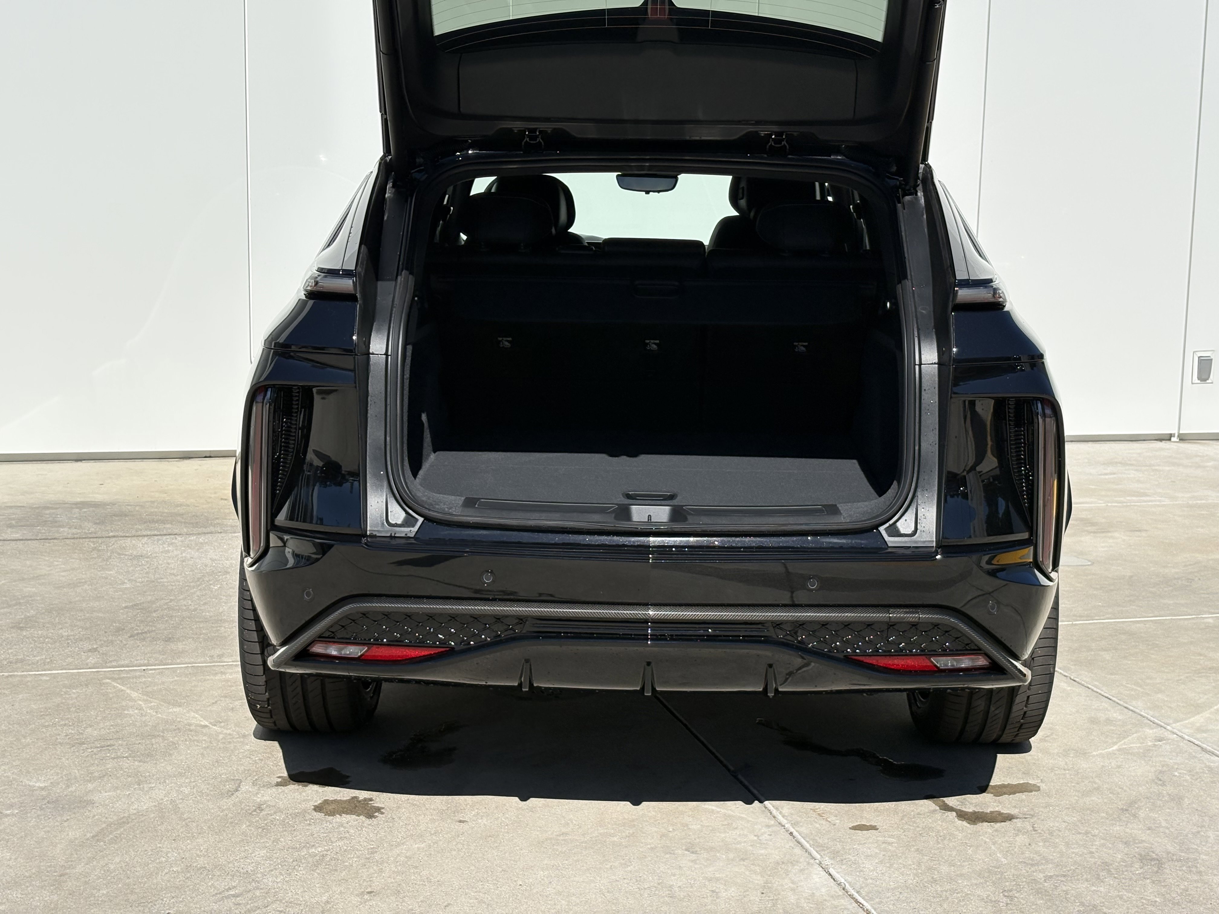 2026 Cadillac Lyriq photo 8