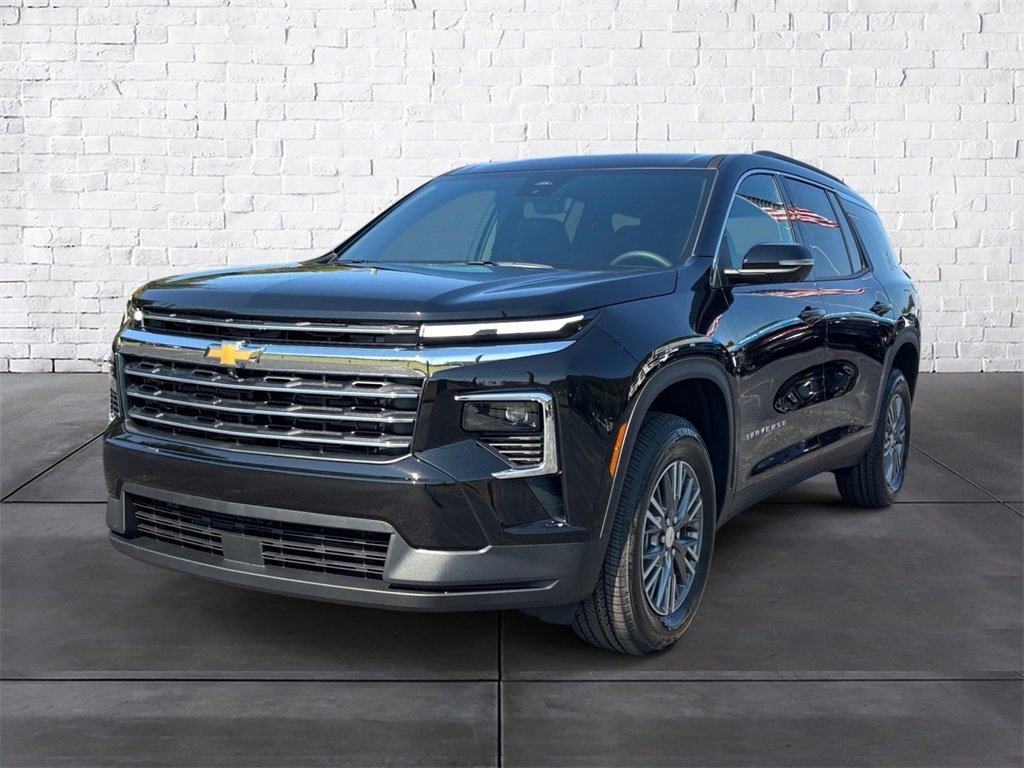 2026 Chevrolet Traverse photo 2