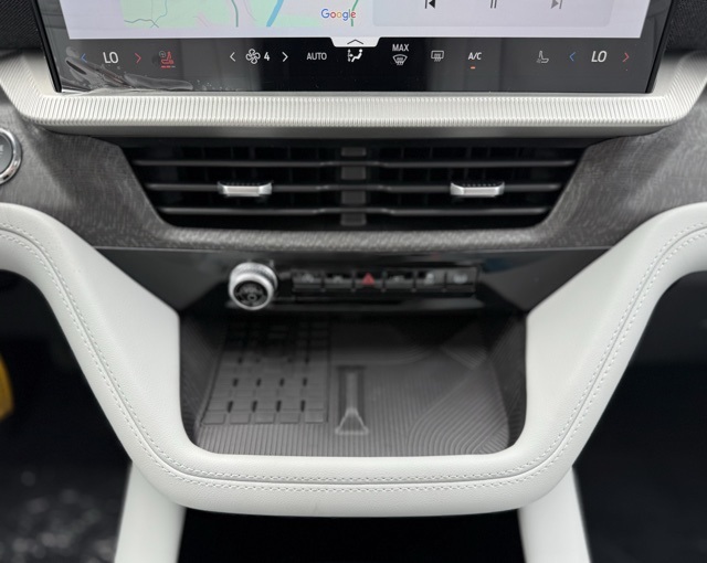 2025 Ford Explorer Platinum photo 23