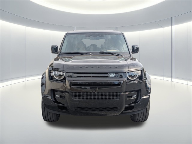 2026 Land Rover Defender V8 photo 3