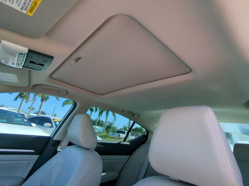 2022 Nissan Altima 2.5 SL photo 19
