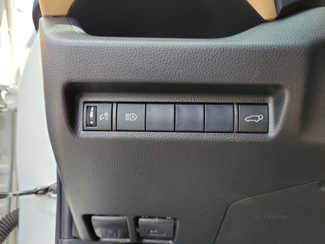 2019 Toyota RAV4 XLE photo 20