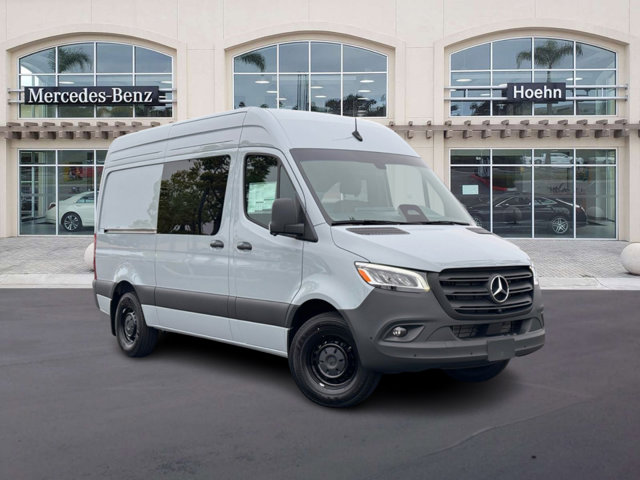 2025 Mercedes-Benz Sprinter Crew Van Base's photo