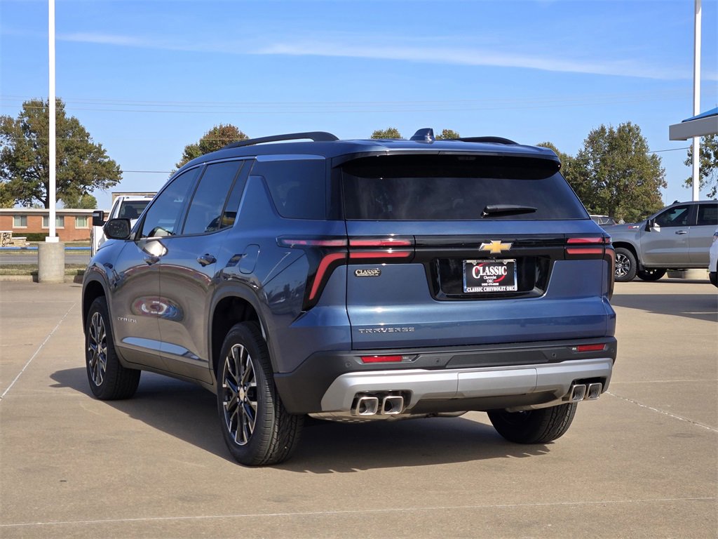 2026 Chevrolet Traverse photo 3