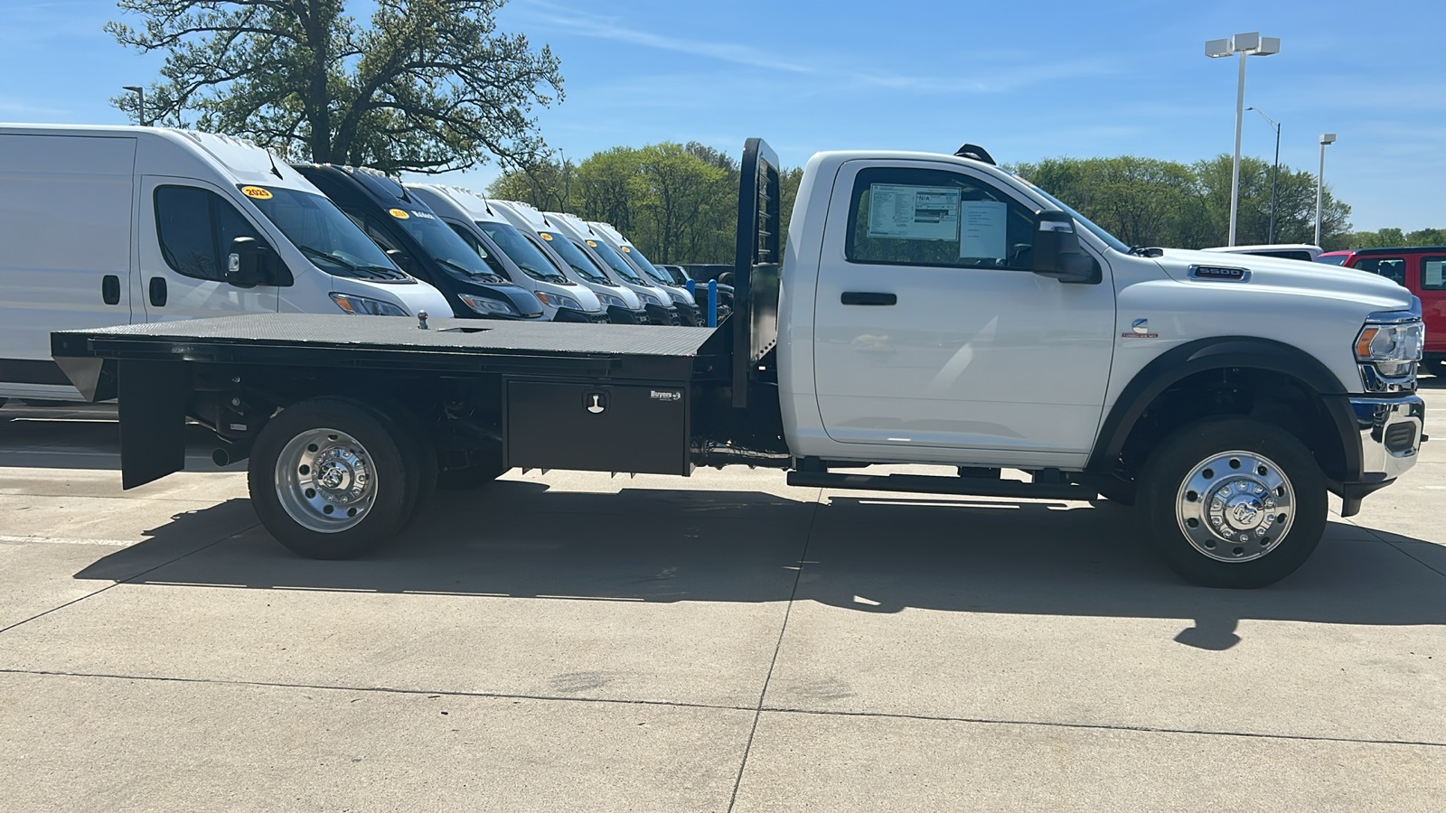 2024 Ram 5500 Tradesman photo 2