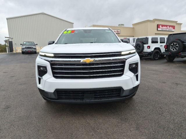 2025 Chevrolet Traverse photo 4