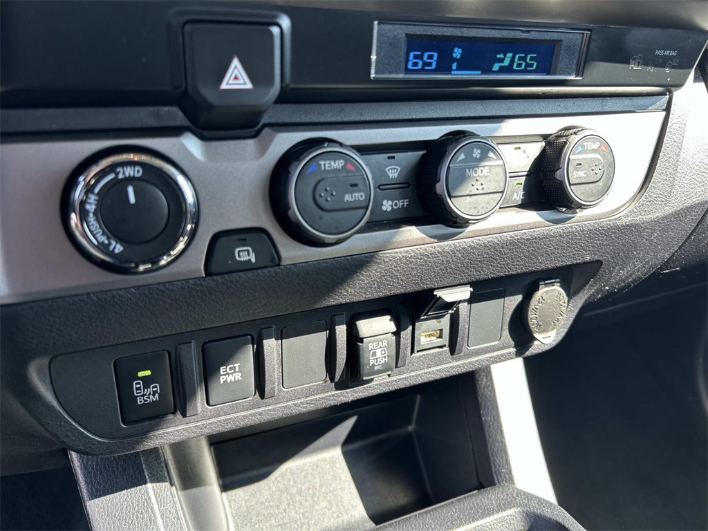 2021 Toyota Tacoma SR5 photo 30