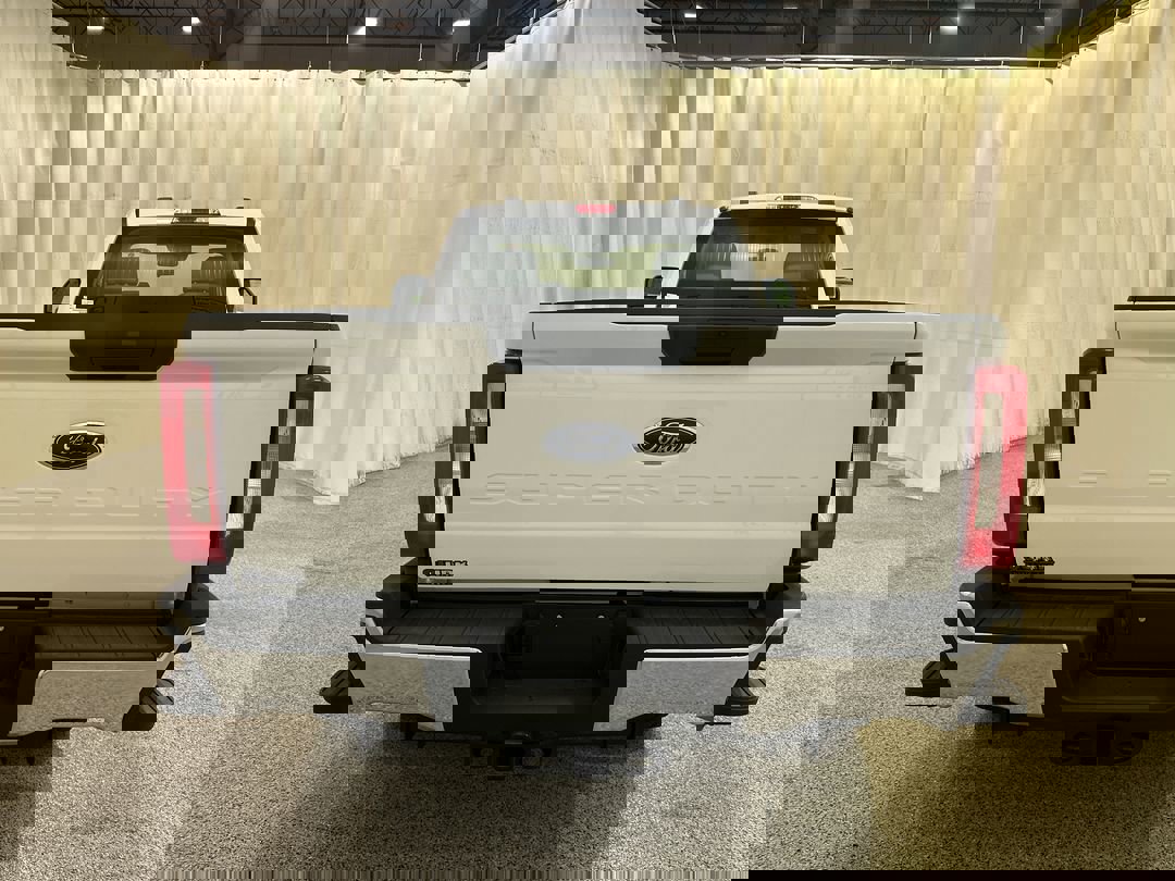 2026 Ford F-350 XL photo 4