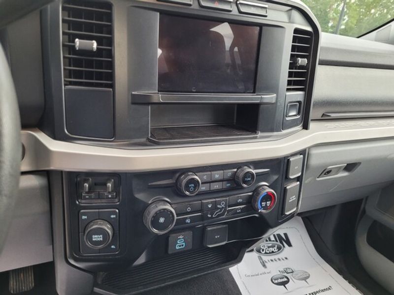 2024 Ford F-350 XLT photo 21