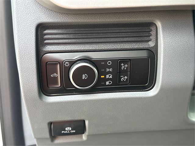2025 Ford F-350 photo 21