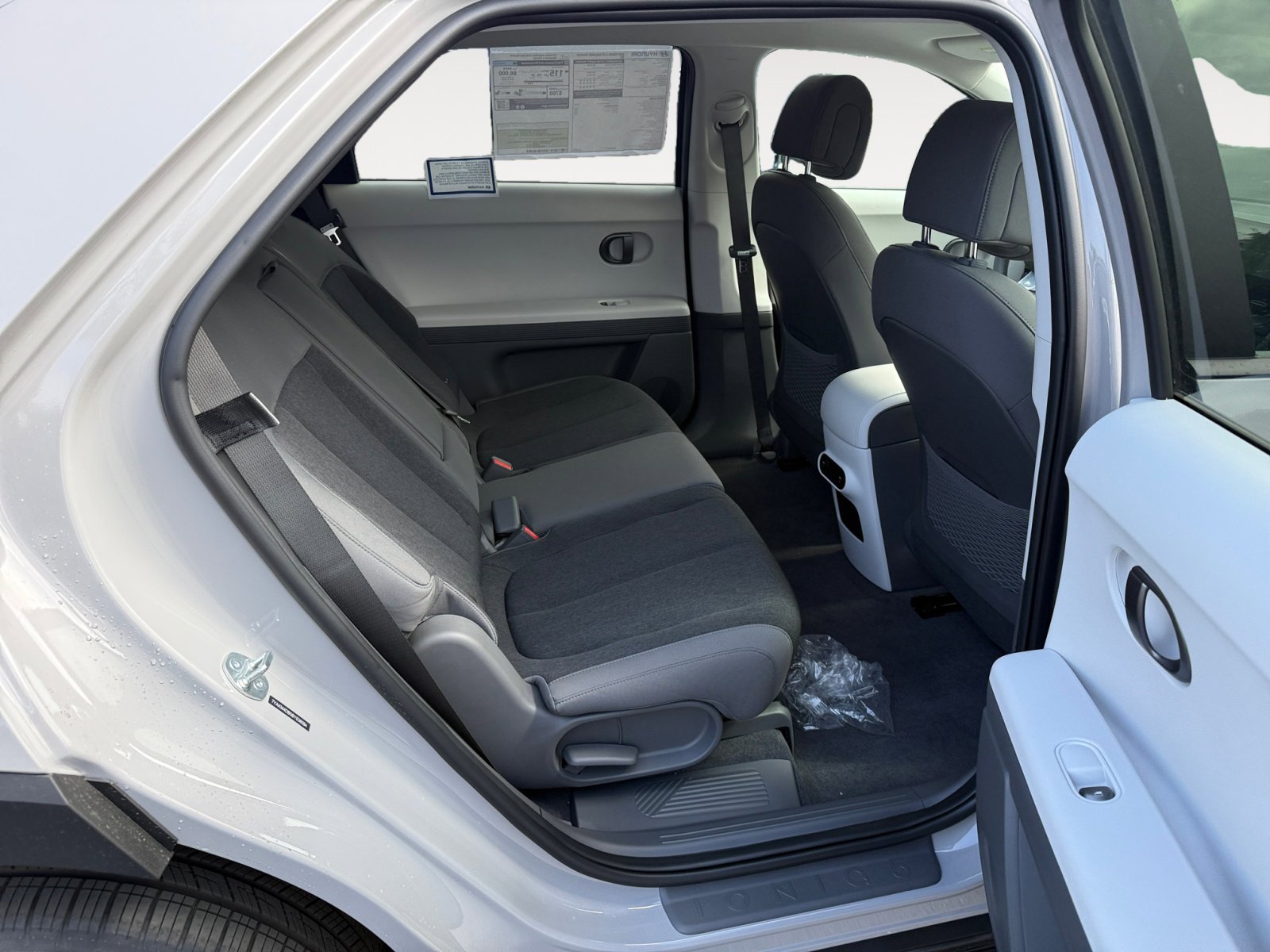 2025 Hyundai Ioniq 5 SE Standard Range photo 18