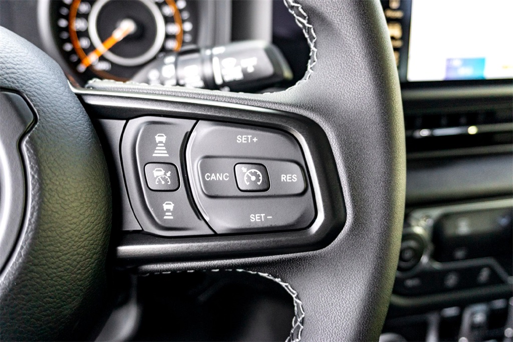 2025 Jeep Wrangler Sport S photo 12